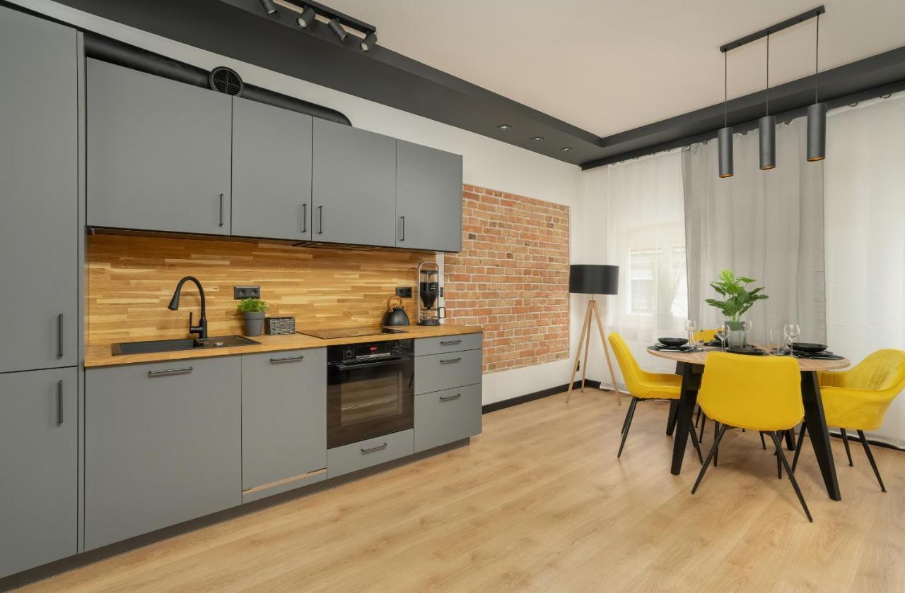 Komeda Apartment Hidden In Poznan Old Town By Noclegi Renters Zewnętrze zdjęcie