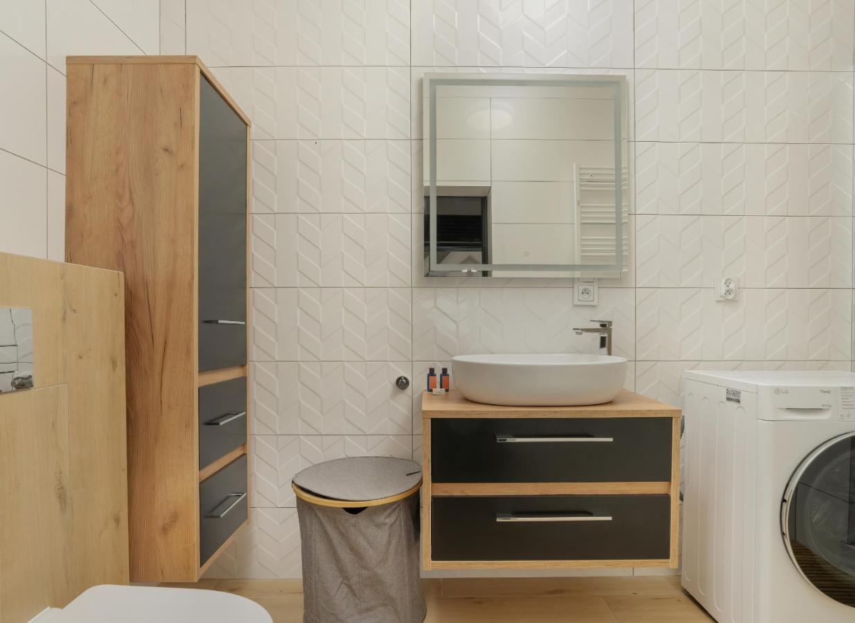Komeda Apartment Hidden In Poznan Old Town By Noclegi Renters Zewnętrze zdjęcie